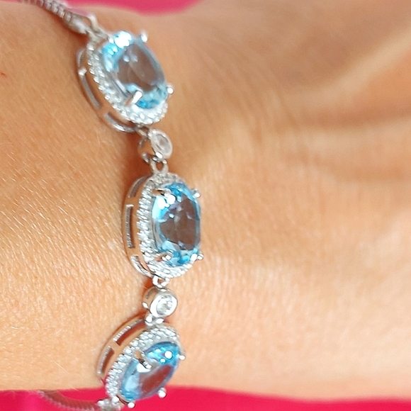 Heated Natural Topaz 10x8mm & Cz 925 Sterling Silver Bracelet (Adjustable) - Picture 2 of 7